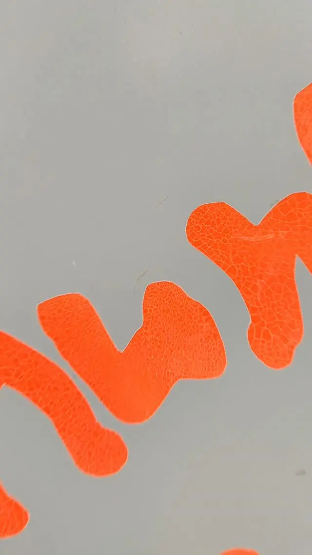 BannerMagie in der Jugendkunstschule!

Eine Woche voller Kreativität, Teamwork und jede Menge Spaß! 

Aus alten Bannern & Textilbanner und recyceltem Material (♥️Danke an @prisma_plan_official  @deutschetelekom und @route_industriekultur ) haben wir unsere ersten eigenen Rucksäcke genäht – ganz ohne Vorkenntnisse und mit der Nähmaschine zum allerersten Mal! 

So cool, was man aus „altem Zeug“ machen kann – nachhaltig, stylisch und mit ganz viel Liebe zum Detail ♻️💚
No Waste, just Creativity! 🌍

#BannerMagie #Upcycling #Nachhaltigkeit #NoWaste #Jugendkunstschule #DIY #RecyclingRocks #KreativMitSinn